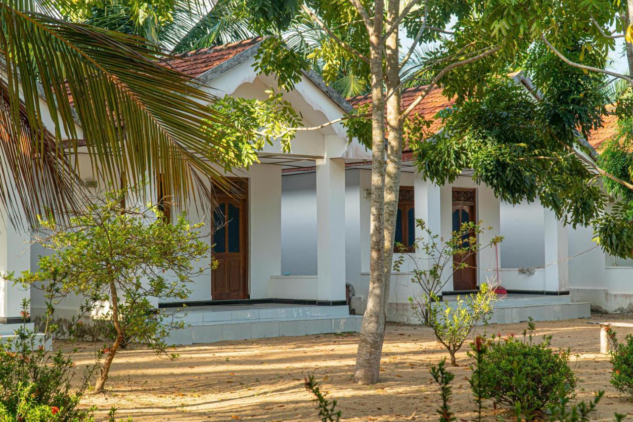 Surf & Yoga Arugam Bay Exterior foto